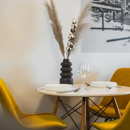 Apartman Art-touched With Pyramid View Pozsony