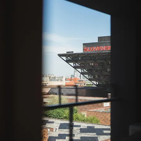 Art-touched With Pyramid View Apartman *
